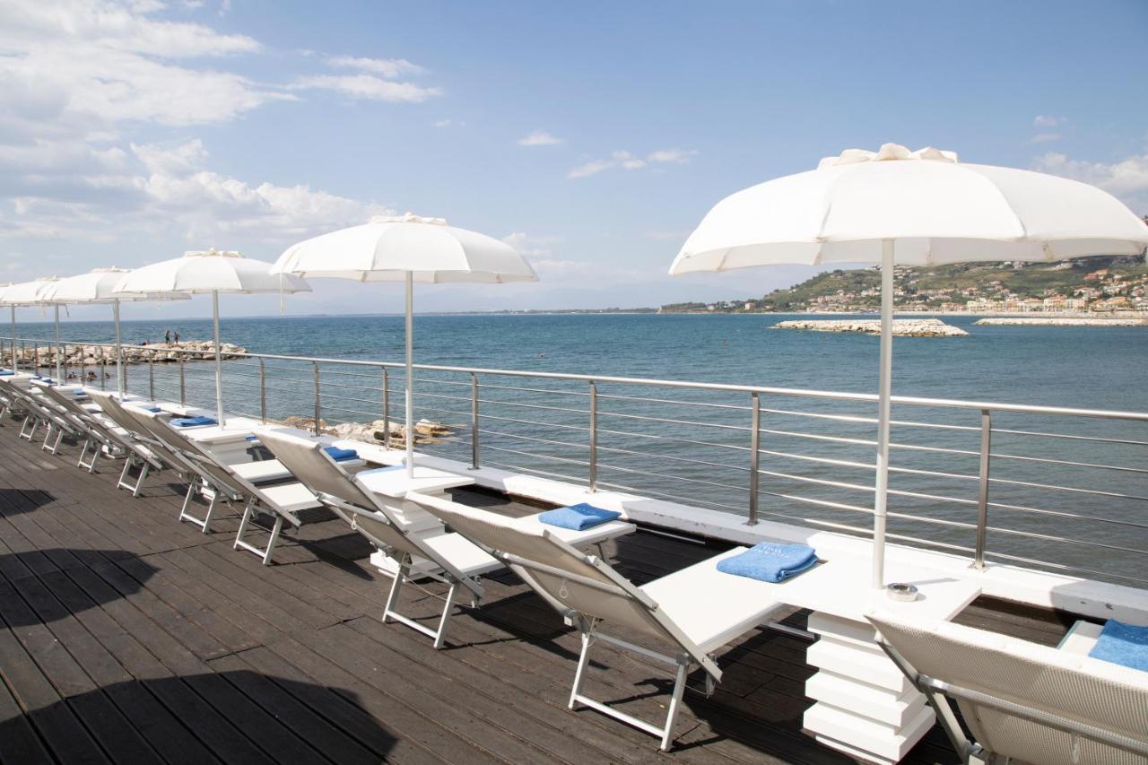 Furano Bahari Hotel Agropoli Buitenkant foto