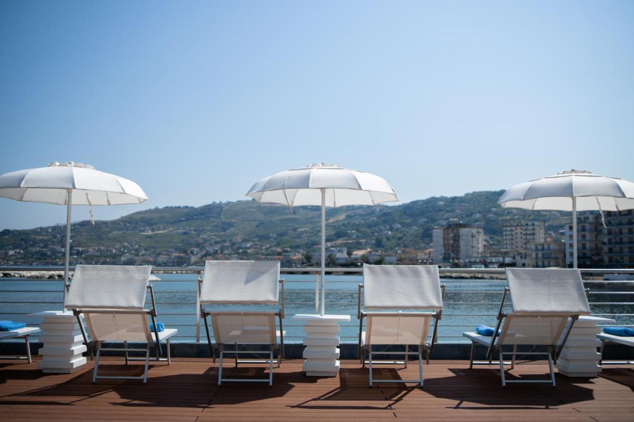 Furano Bahari Hotel Agropoli Buitenkant foto
